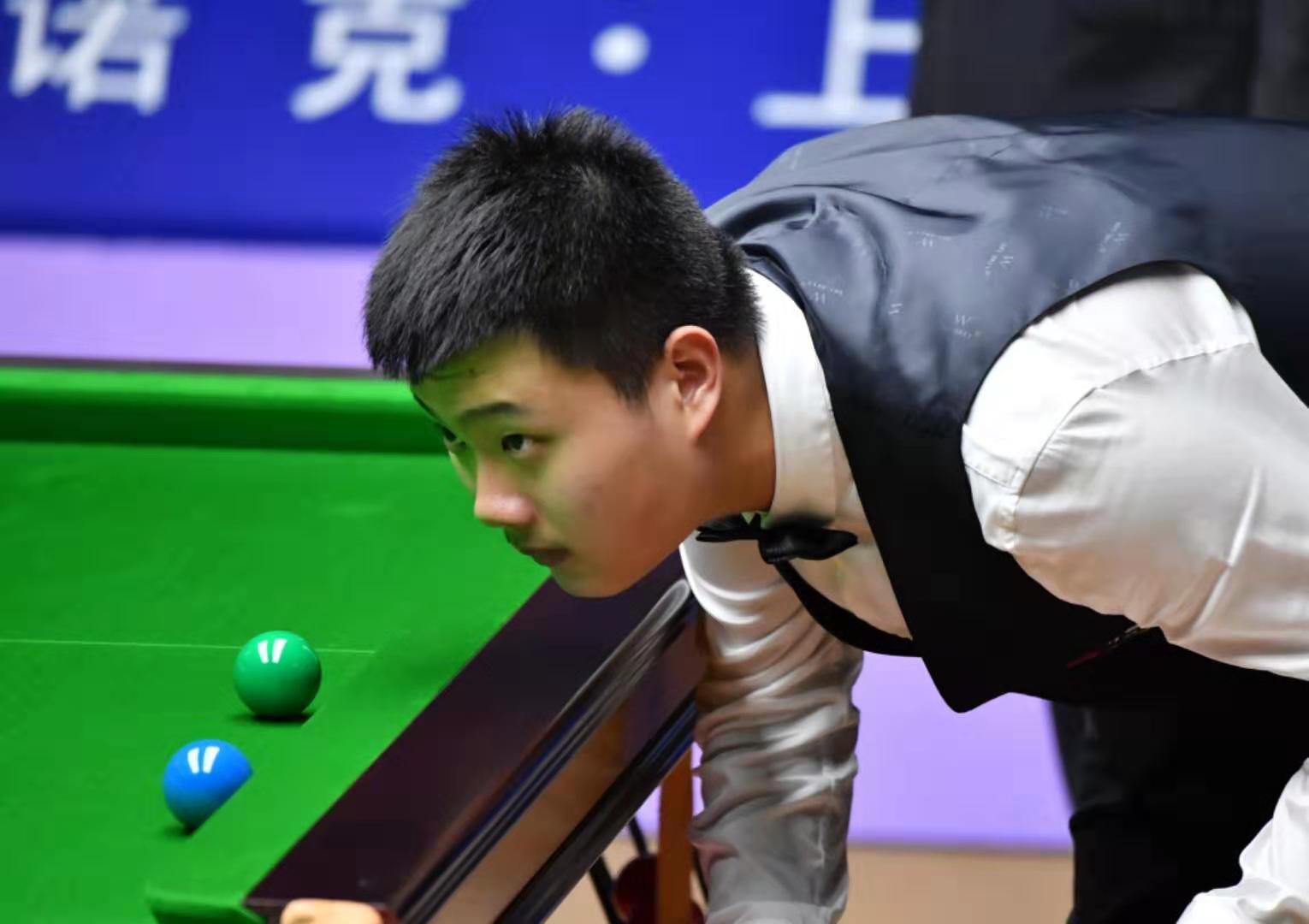 热身时观察 热身时观察